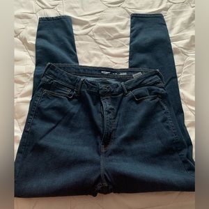 Old Navy Extra High Rise Rockstar Super Skinny Jeans